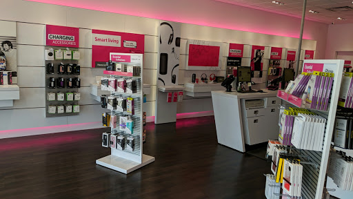 Cell Phone Store «T-Mobile», reviews and photos, 13133 US-301, Riverview, FL 33578, USA