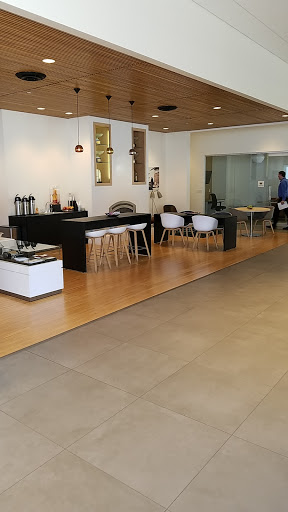 Car Dealer «Kline Volvo», reviews and photos, 3040 U.S Hwy 61, Maplewood, MN 55109, USA