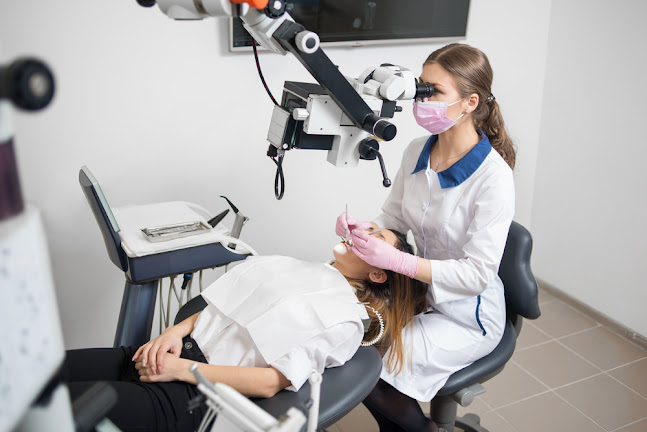 Opiniones de Clínica dental en Comas | Clínica dental Odonthopolis | Brackets en Comas - Dentista