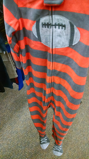 Clothing Store «Burlington Coat Factory», reviews and photos, 510 Howe Ave, Cuyahoga Falls, OH 44221, USA