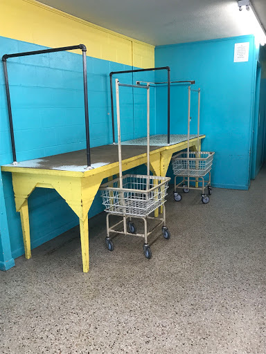 Laundromat «24 Hour Coin Laundry», reviews and photos, 611 James Lee Rd, Fort Walton Beach, FL 32547, USA