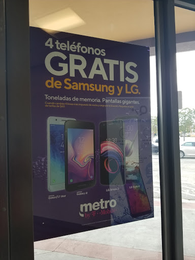 Cell Phone Store «MetroPCS Corporate Store», reviews and photos, 7780 NW 25th St, Miami, FL 33126, USA