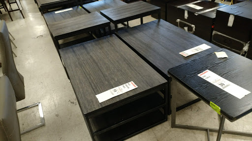 Outlet Store «Rooms To Go Outlet Furniture Store - Hialeah», reviews and photos, 750 W 49th St, Hialeah, FL 33012, USA