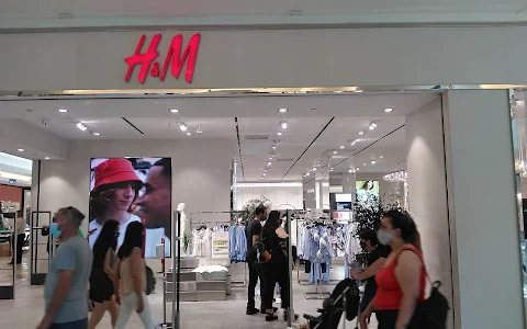 H&M image