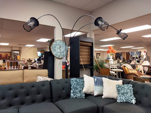 Consignment Shop «New Leaf Home Furnishings», reviews and photos, 2449 Pierce Dr #3, Spring Grove, IL 60081, USA