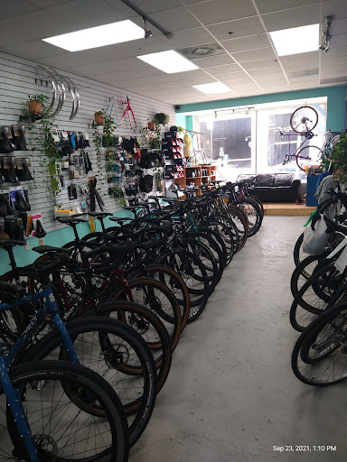 Bicycle Store «City Bike Tampa», reviews and photos, 208 E Cass St, Tampa, FL 33602, USA