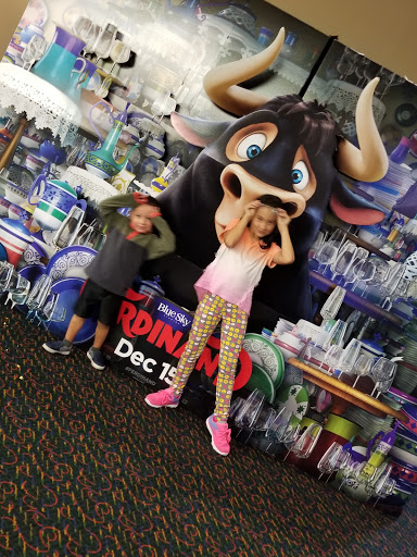 Movie Theater «Regal Cinemas Hamilton Commons 14», reviews and photos, 4215 E Black Horse Pike, Mays Landing, NJ 08330, USA