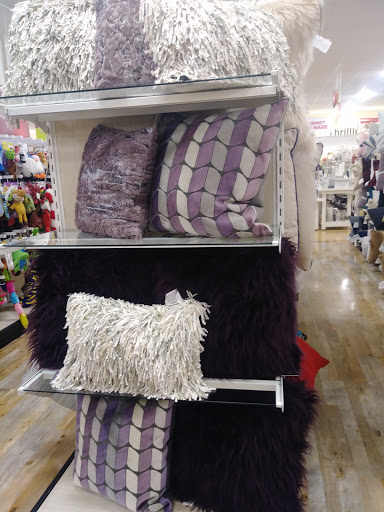Department Store «HomeGoods», reviews and photos, 11100 W Burleigh St #140, Wauwatosa, WI 53222, USA