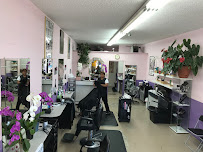 Hillary's Beauty Salon - Photo 2 - Car repair in Oakland, CA, Oakland