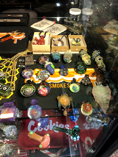 Tobacco Shop «Kazzaz Smoke Shop», reviews and photos, 6355 W Montrose Ave, Chicago, IL 60634, USA
