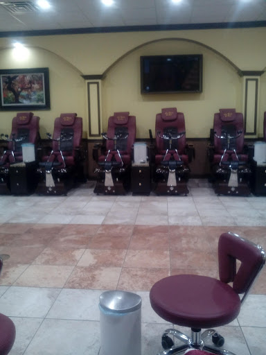 Shopping Mall «Riverdale Plaza Shopping Center», reviews and photos, 1044 W Mercury Blvd, Hampton, VA 23666, USA