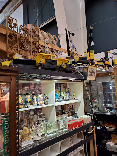 Flea Market «Raynham Flea Market», reviews and photos, 480 S St W, Raynham, MA 02767, USA