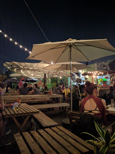 Car Dealer «Classic Cars West», reviews and photos, 411 26th St, Oakland, CA 94612, USA