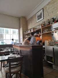 Atmosphère du Restaurant français Mamou Restaurant Bar à Vin à Paris - n°8