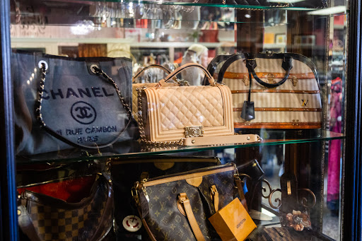 Consignment Shop «Flatter Me...Again!», reviews and photos, 5753 E Santa Ana Canyon Rd, Anaheim, CA 92807, USA