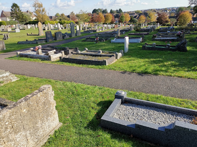 Royal Wootton Bassett Cemetery - Swindon