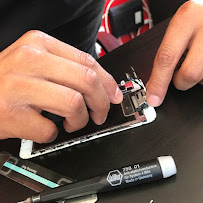 easyiFix - cellphone repair, buy & sale - Photo 4 - Car repair in West Covina, CA, West Covina