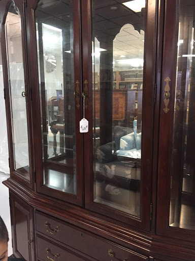 Consignment Shop «St Vincent De Paul Store», reviews and photos, 512 N Mulberry St, Elizabethtown, KY 42701, USA