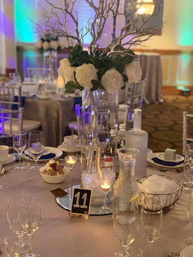 Caterer «Lone Tree Manor Banquet Hall & Catering», reviews and photos, 7730 N Milwaukee Ave, Niles, IL 60714, USA