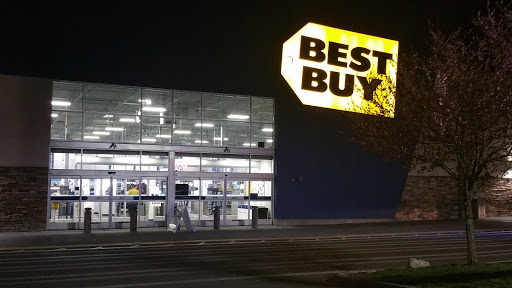 Best Buy, 1130 SE Everett Mall Way a, Everett, WA 98208, USA, 