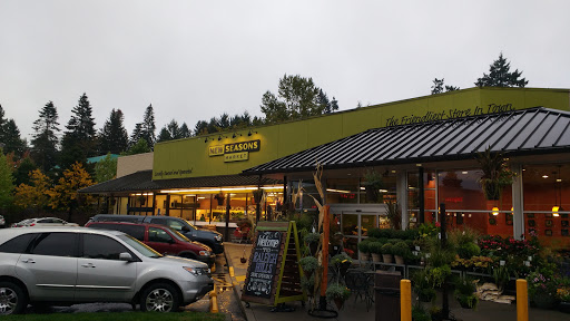 Grocery Store «New Seasons Market Raleigh Hills», reviews and photos, 7300 SW Beaverton Hillsdale Hwy, Portland, OR 97225, USA