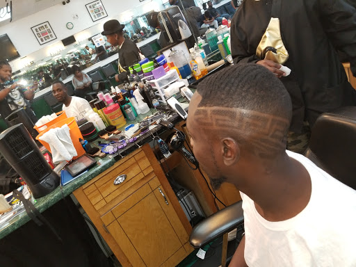 Barber Shop «Bess Cuts Barber Shop», reviews and photos, 4604 W Market St # 108, Greensboro, NC 27407, USA