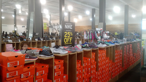 Shoe Store «DSW Designer Shoe Warehouse», reviews and photos, 3530 Stevens Creek Blvd, San Jose, CA 95117, USA