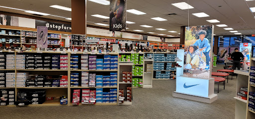 Shoe Store «Famous Footwear», reviews and photos, 31 Furlong Dr, Revere, MA 02151, USA