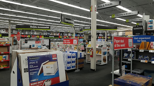 Office Supply Store «Staples», reviews and photos, 6272 Saginaw Rd, Grand Blanc, MI 48439, USA