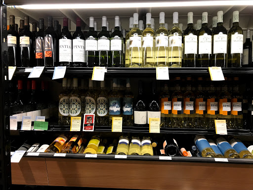 Wine Store «Total Wine & More», reviews and photos, 1451 Chain Bridge Rd, McLean, VA 22101, USA
