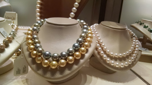 Jewelry Store «Borsheims Fine Jewelry», reviews and photos, 120 Regency Pkwy, Omaha, NE 68114, USA