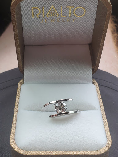 Jewelry Store «Rialto Jewelry», reviews and photos, 8910 Bandera Rd #107, San Antonio, TX 78250, USA