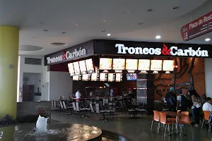 Restaurante Troncos y Carbón - Parrillada y mariscos - Asados al carbón - Unicentro Pereira image