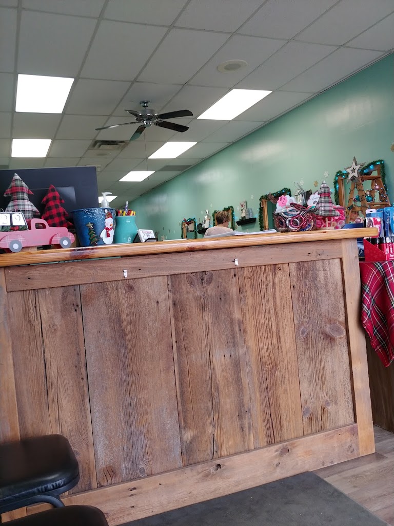 Grondin's Hair Center 48867