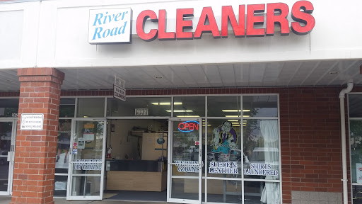 Dry Cleaner «River Road Cleaners», reviews and photos, 5077 River Rd N, Keizer, OR 97303, USA