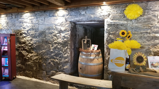 Farm «Jones Family Farms», reviews and photos, 606 Walnut Tree Hill Rd, Shelton, CT 06484, USA