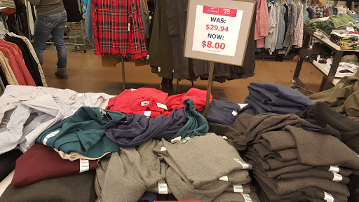 Clothing Store «Old Navy», reviews and photos, 1459 New Britain Ave, West Hartford, CT 06110, USA