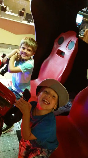 Movie Theater «Cobb Theatres Hollywood 16 & IMAX», reviews and photos, 4250 Old Greensboro Rd, Tuscaloosa, AL 35405, USA