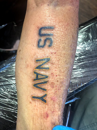 Tattoo Shop «La Vida Ink», reviews and photos, 4602 N Franklin Rd, Indianapolis, IN 46226, USA