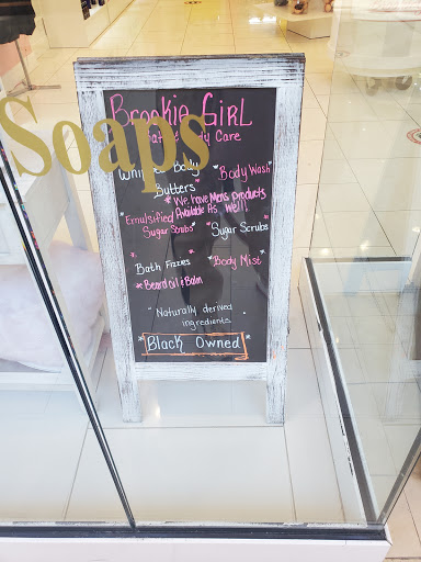 Computer Store «Apple Annapolis», reviews and photos, 1735 Annapolis Mall Rd, Annapolis, MD 21401, USA