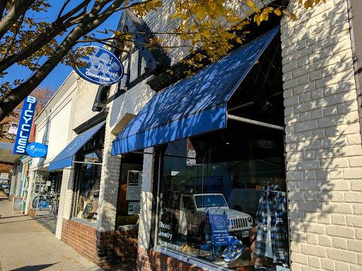 Thrift Store «Goodwill Second Debut Carytown», reviews and photos