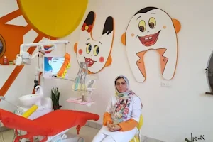 کلینیک تخصصی دندانپزشکی کودکان دکتر تقدیسی image