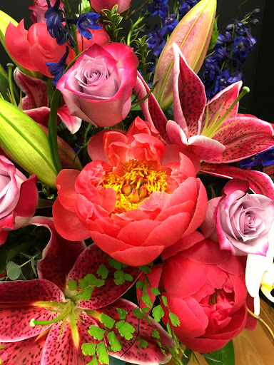 Florist «The Shamrock Flowers & Gifts», reviews and photos, 1520 Coburg Rd, Eugene, OR 97401, USA