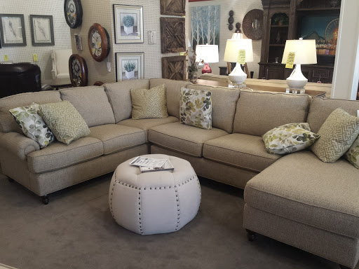 Furniture Store «Schmitt Furniture», reviews and photos, 101 E Main St, New Albany, IN 47150, USA