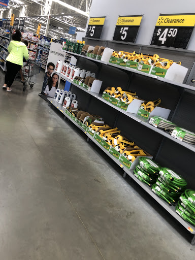 Department Store «Walmart Supercenter», reviews and photos, 4700 135th St, Crestwood, IL 60445, USA
