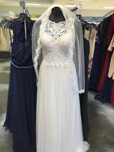 Bridal Shop «Proms Pageants & Pretty Things», reviews and photos, 5325 Peters Creek Rd, Roanoke, VA 24019, USA