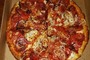 Nik's Pizza & Restaurant image