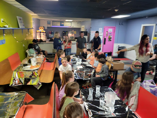 Sporting Goods Store «Hyde Park Roller Magic», reviews and photos, 4178 Albany Post Rd, Hyde Park, NY 12538, USA