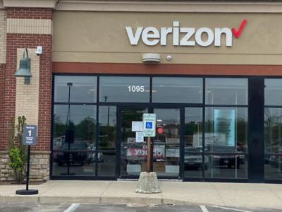Cell Phone Store «Verizon», reviews and photos, 1095 Delaware Ave, Marysville, OH 43040, USA