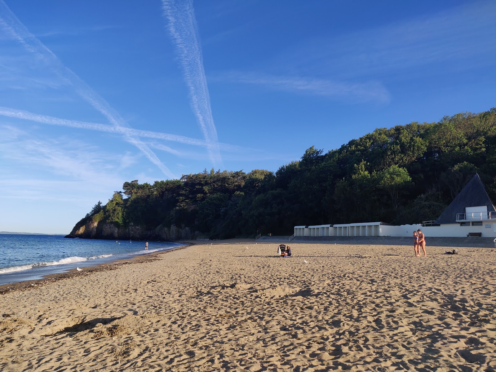 Photo de Plage du Moulin avec baie spacieuse
